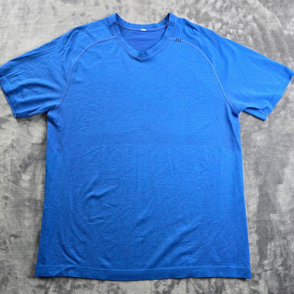 Lululemon Metal Vent Tech Shirt Men XL Blue Short Sleeve V-Neck Heathered